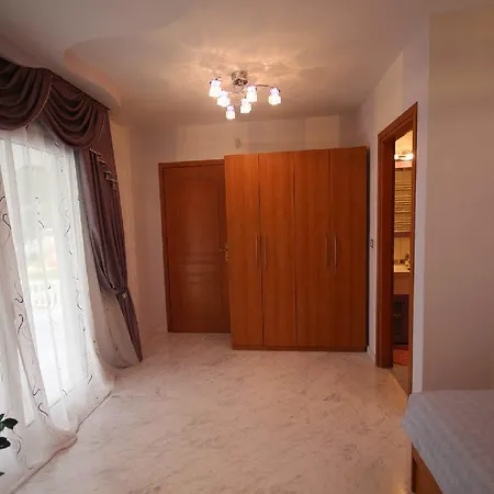 Elena Apartment